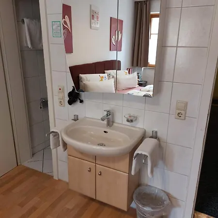 Schwabenstuben Doppelzimmer בית הארחה